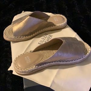 NWOT Women Eileen Fisher Milly Mules/Light Gold